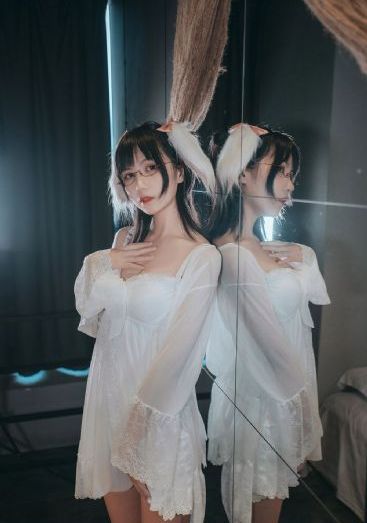 精品国产自在精品国产_完整无删减版