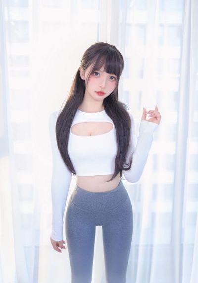 欧美超乳美女_超清免费高清观看
