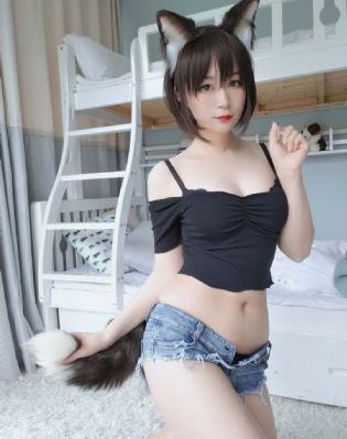 欧美车模手机壁纸超清_高清国产国语三级