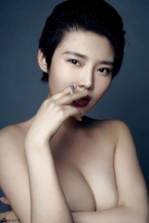 女人十八片毛片免费视频hyyn_720在线视频播放
